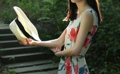 未满十八岁禁止关注人人小站